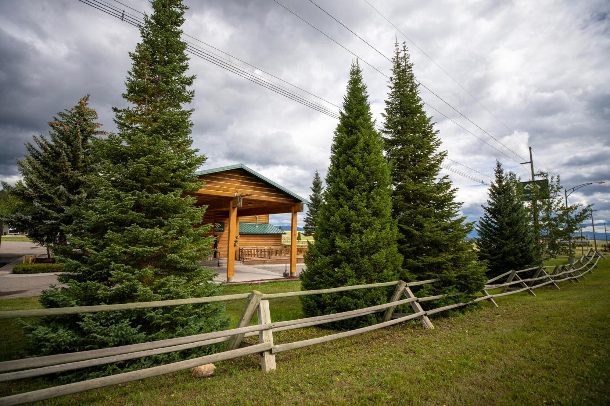 Mountain Vista Hotel West Yellowstone Esterno foto